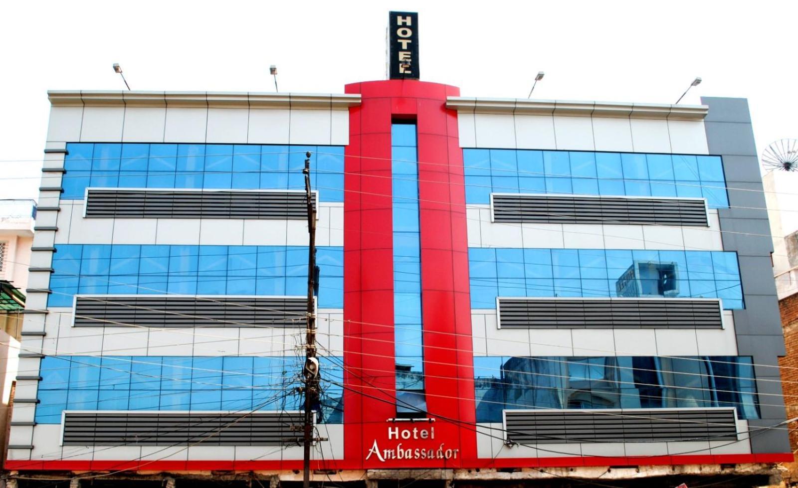 Hotel Ambassador Inn Gválijar Kültér fotó